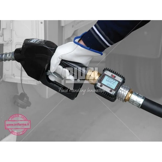 Dettaglio applicazione a pistola gasolio Contalitri digitale K24 Gasolio per pistola PIUSI irrifarma.it