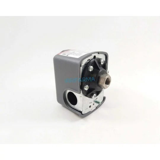 Dettaglio attacco filettato Pressostato autoclave meccanico regolabile 12v 220v SQUARE D FSG-2 9013 irrifarma.it