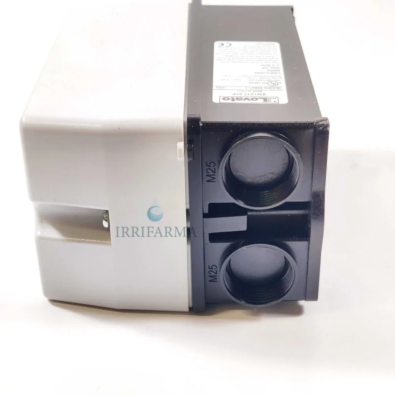 Dettaglio superiore Contenitore da parete LOVATO SM1z1701P IP65 per salvamotore SM1P irrifarma.it