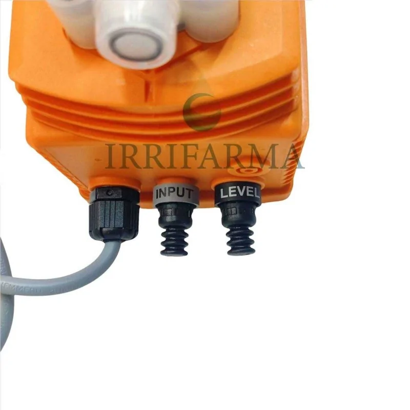 Dettaglio attacco sonda Pompa dosatrice a impulsi Emec VMS MF 0706 cloro fertirrigazione e prodotti chimici irrifarma.it