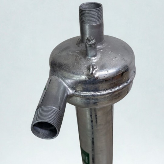 Dettaglio bocche filettate Filtro idrociclone 1" 1/2 Idroland separatore sabbia per acqua di pozzo irrifarma.it