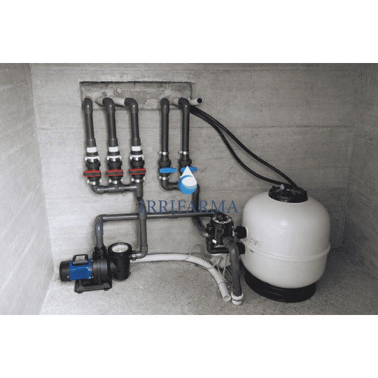 Locale tecnico piscina interrato kit raccordi valvole filtro motore e tubazione irrifarma.it