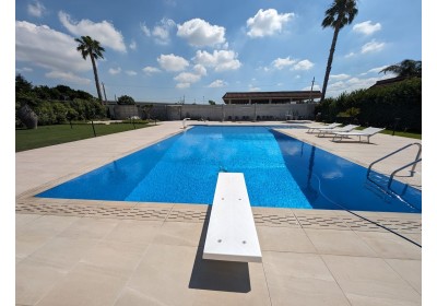 Come Riaprire la Piscina dopo l’Inverno: Guida Completa alla Manutenzione Primaverile