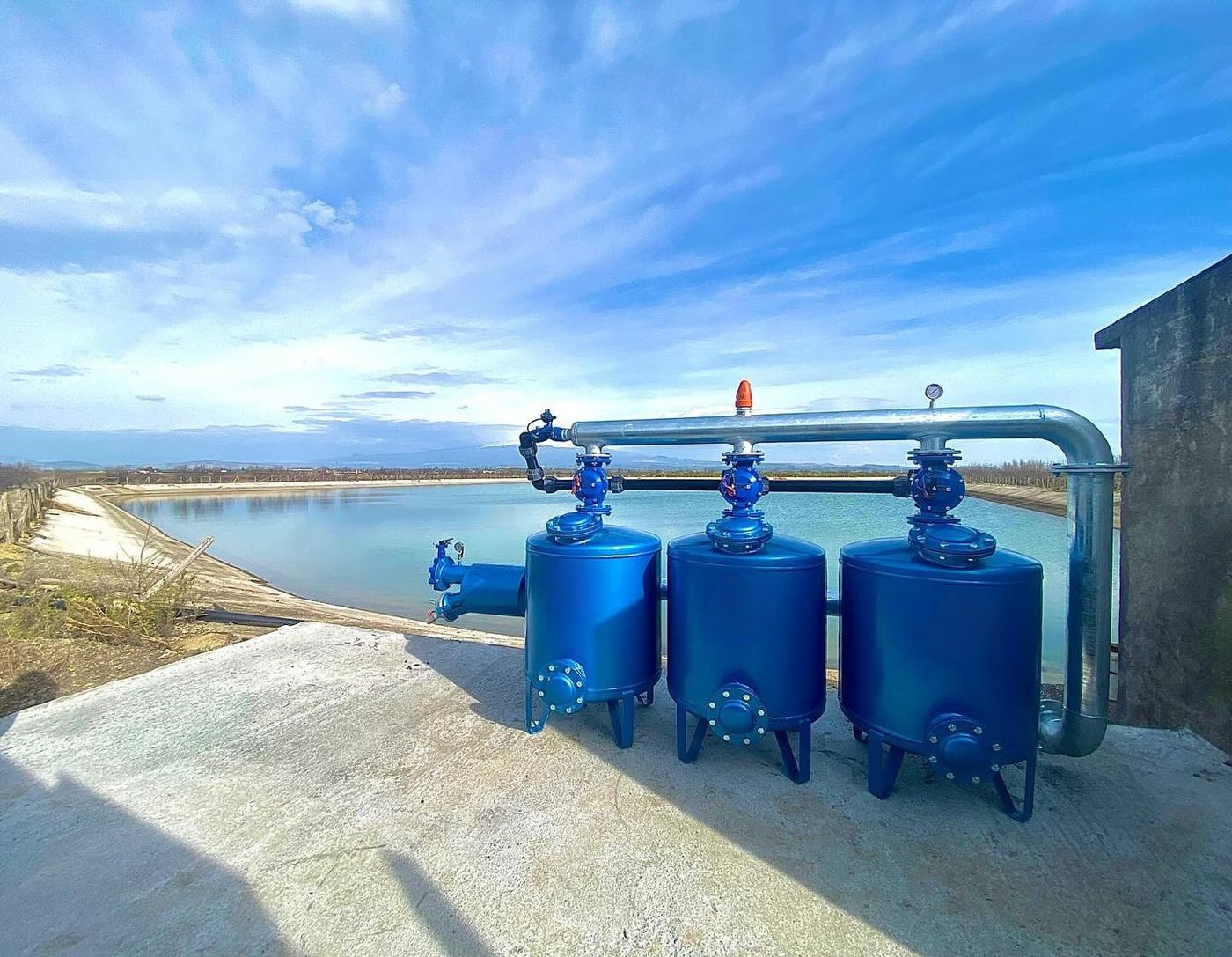 Batteria di filtri a sabbia per irrigazione agricola