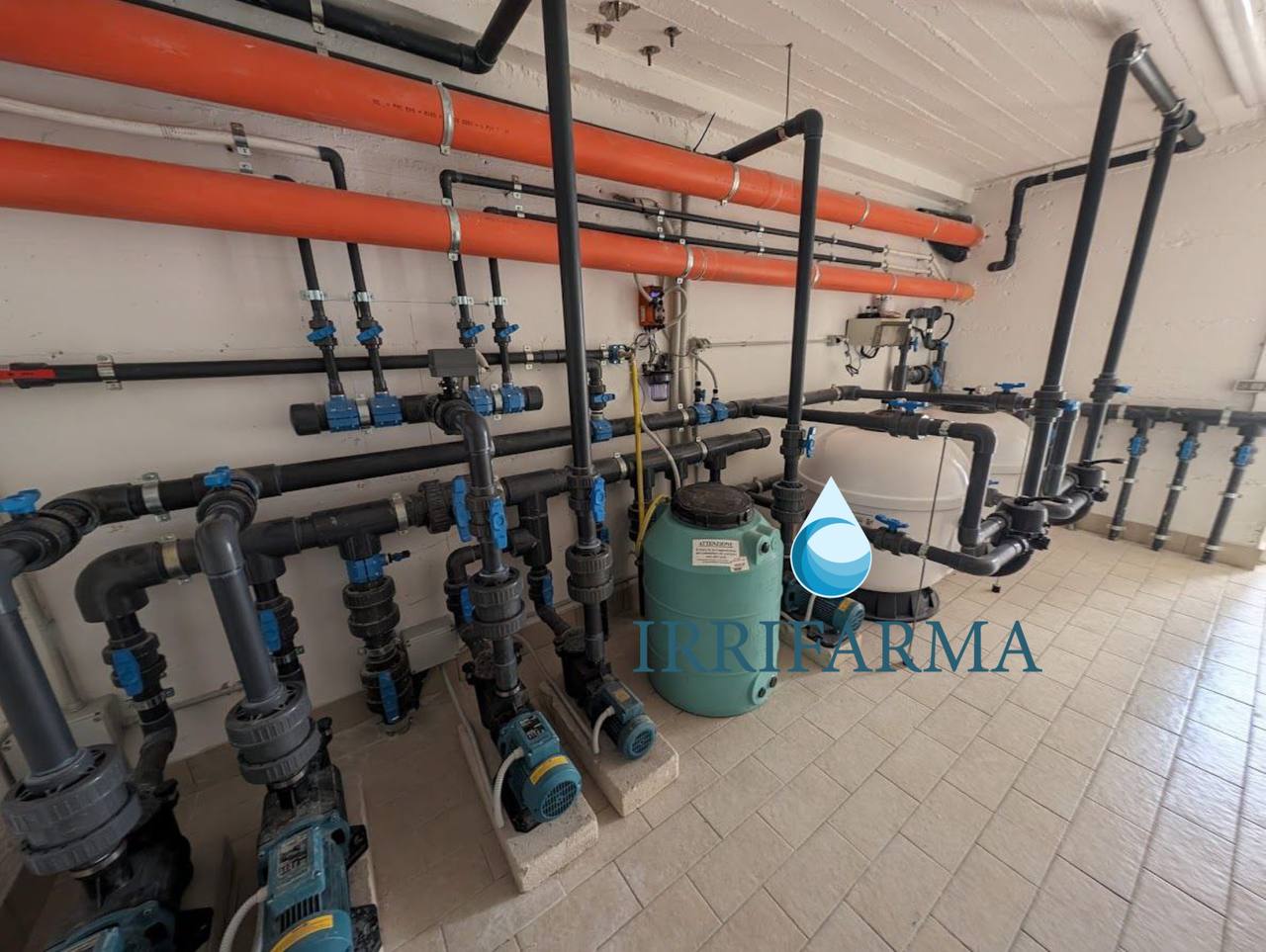 Esempio di Locale Tecnico Piscina Completo e Componenti Singoli : Filtrazione Professionale Personalizzata